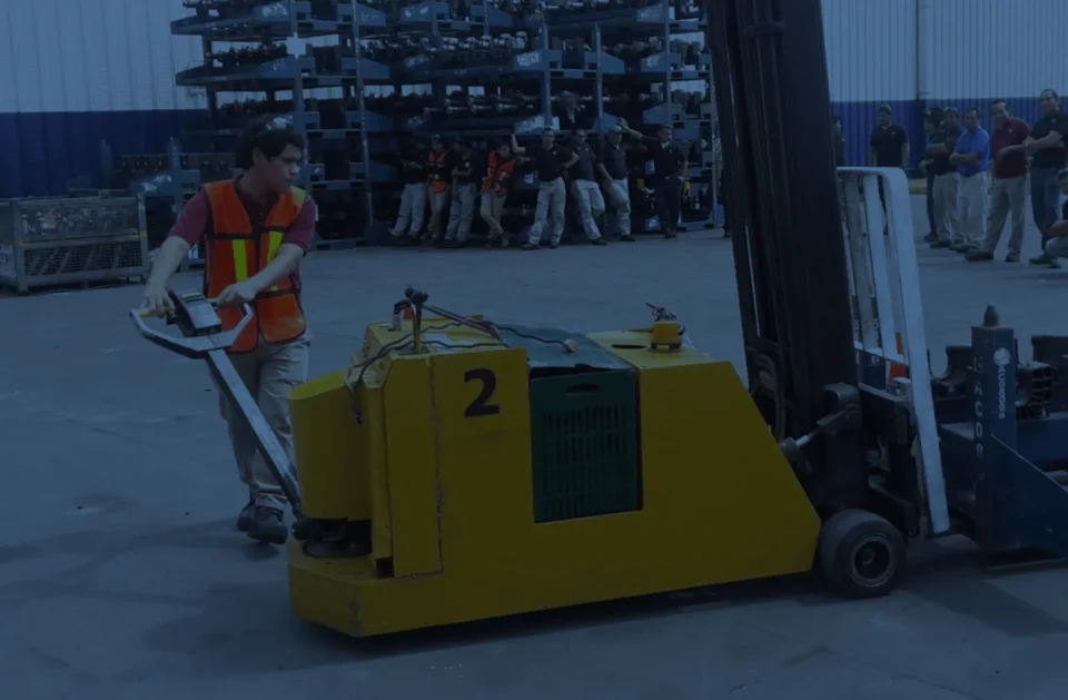 Adiestramiento y Certificación para uso de montacargas